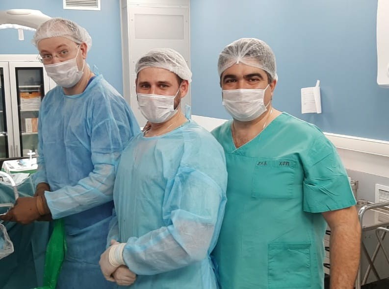 ТРАВМАТОЛОГИ втроем.jpg