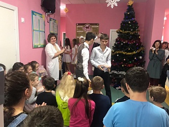 Волшебство пришло к нам дом! Пусть хорошо нам будет в нем…