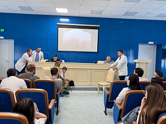 Главный детский хирург России ДМИТРИЙ МОРОЗОВ три дня интенсивно работал в ОДКБ РО