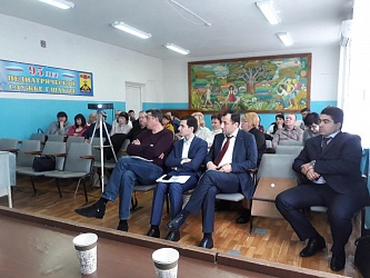 В МБУЗ «Детская городская больница» г. Шахты состоялось межтерриториальное совещание детских хирургов и врачей-педиатров, в ходе которого были обсуждены актуальные вопросы диагностики, клиники и лечения детских хирургических заболеваний