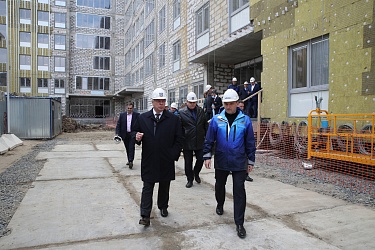 Строительная готовность областного детского хирургического центра составляет 67%